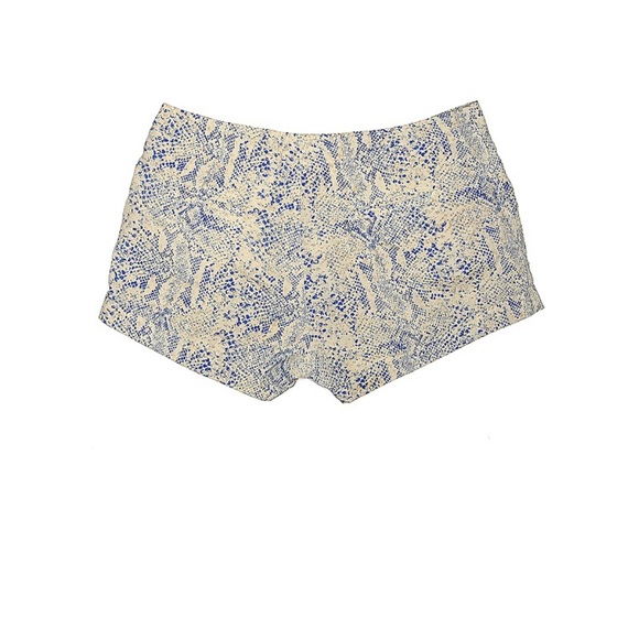 Lani shorts - Picture 2 of 6